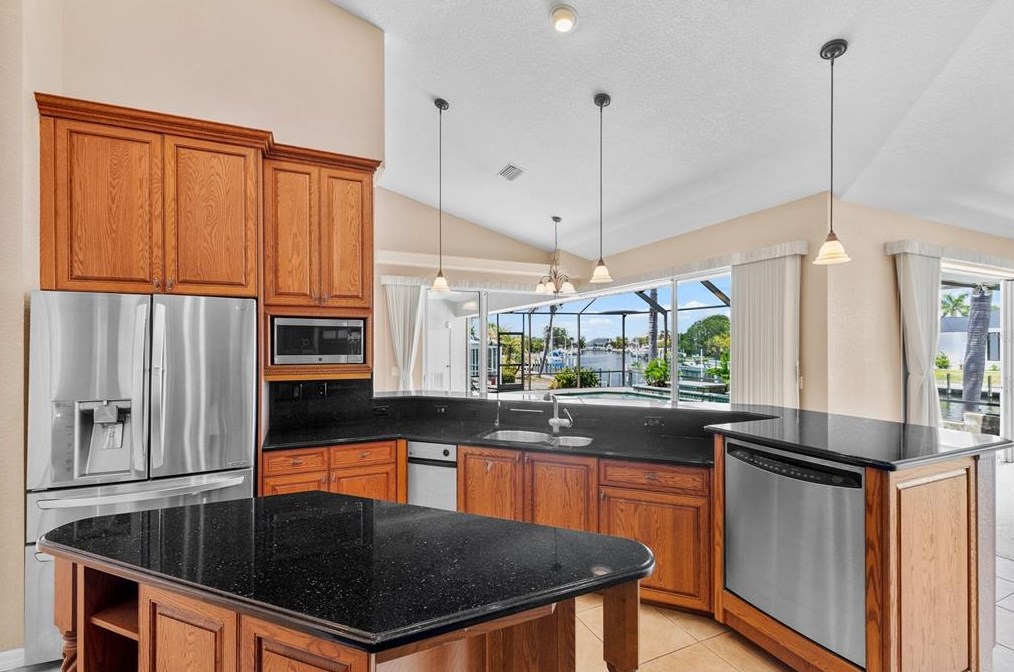 182 Gulfview Rd, Punta Gorda FL 33950-5122 exterior