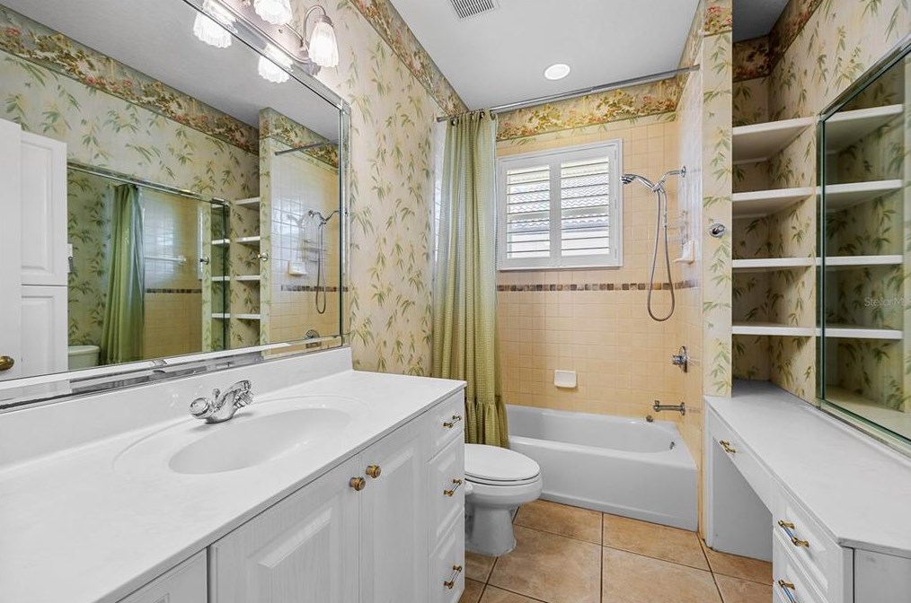 182 Gulfview Rd, Punta Gorda FL 33950-5122 exterior