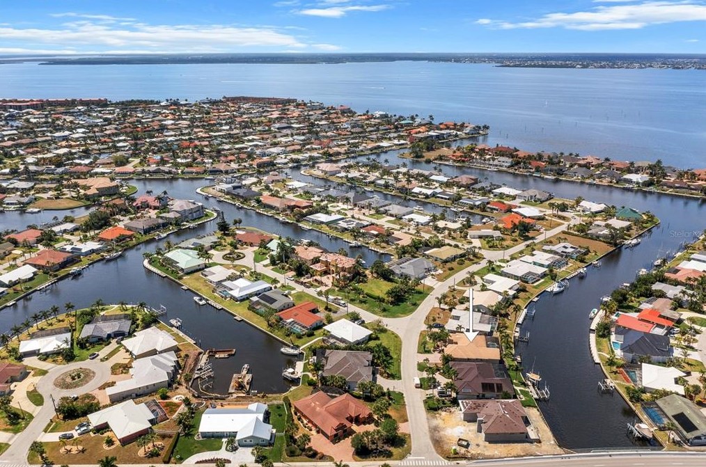 182 Gulfview Rd, Punta Gorda FL 33950-5122 exterior