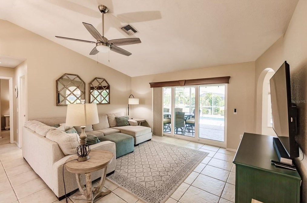 2354 Rio De Janeiro Ave, Punta Gorda FL  33983-8664 exterior