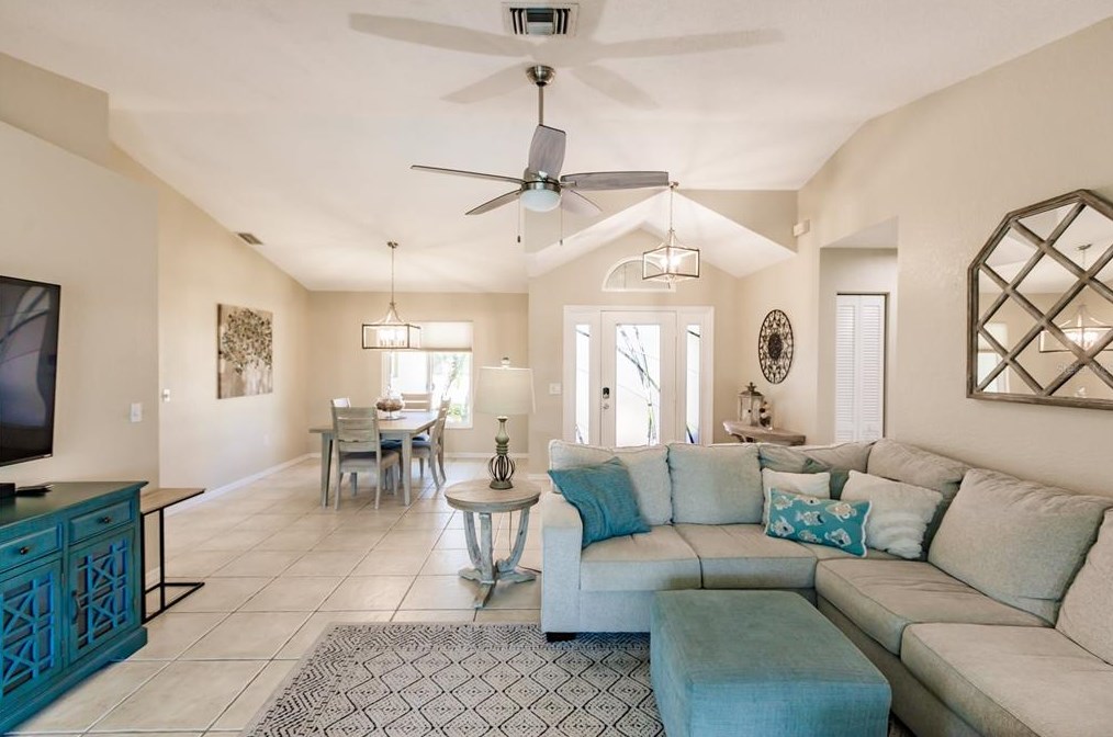 2354 Rio De Janeiro Ave, Punta Gorda FL  33983-8664 exterior