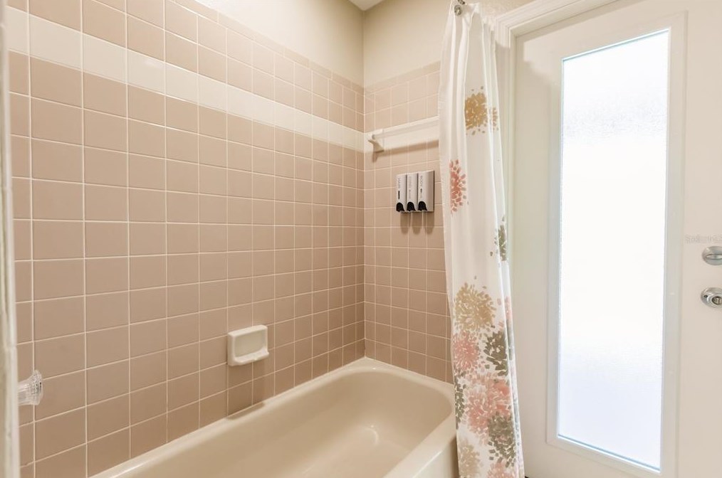 2354 Rio De Janeiro Ave, Punta Gorda FL  33983-8664 exterior