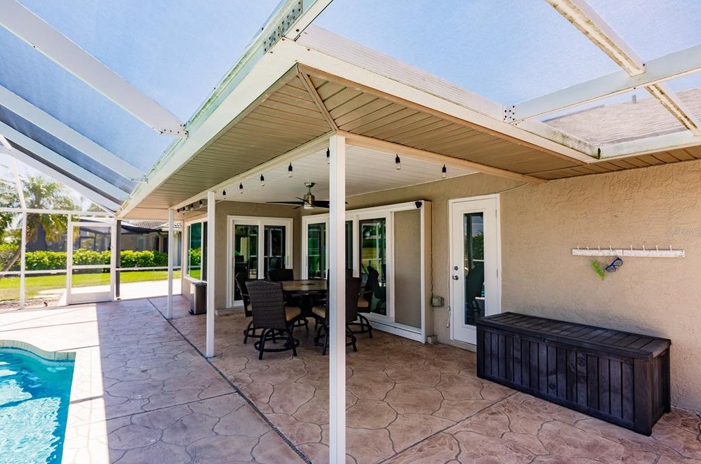 2354 Rio De Janeiro Ave, Punta Gorda FL  33983-8664 exterior