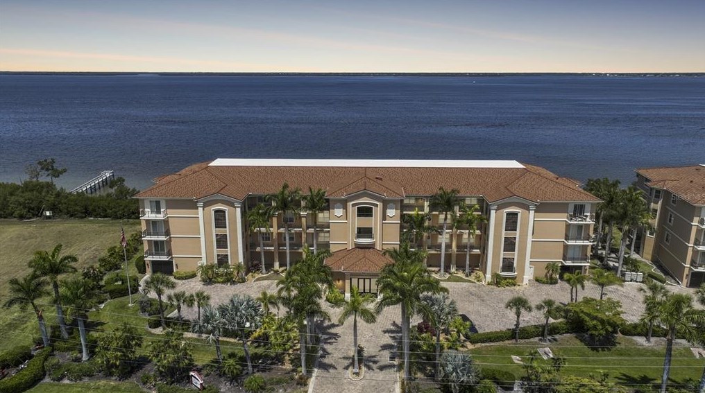 95 Marion Ct, Punta Gorda FL  33950-2008 exterior