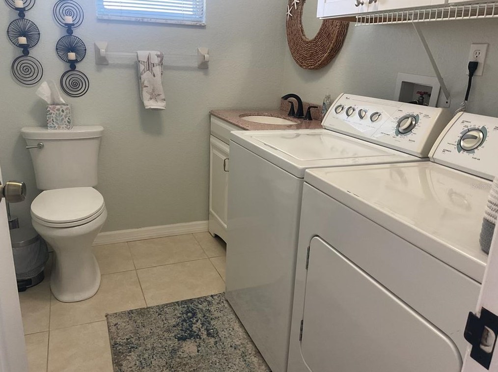 1424 Mediterranean Dr, Punta Gorda FL  33950-6728 exterior