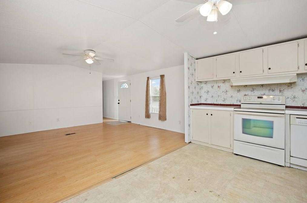 3220 Acline Rd, Punta Gorda FL 33950-8408 exterior