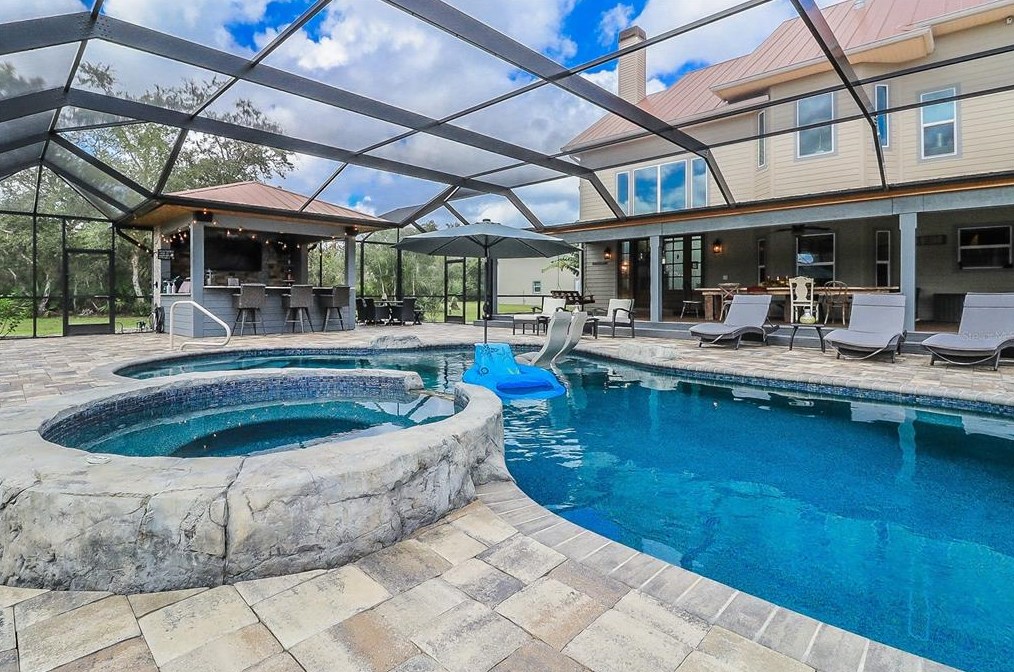 32377 Washington Loop Rd, Punta Gorda FL 33982-9676 exterior