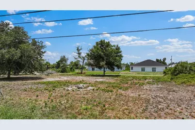 8576 Wiltshire Drive, Port Charlotte, FL 33981 - Photo 11