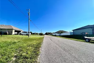 1815 NE 10th Ave, Cape Coral, FL 33909 - Photo 9