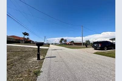 2204 NW 6th Place, Cape Coral, FL 33993 - Photo 3