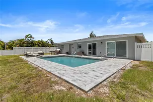 60 Golfview Rd, Rotonda West, FL 33947 - Photo 5