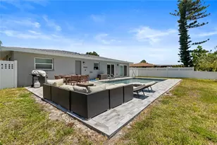 60 Golfview Rd, Rotonda West, FL 33947 - Photo 27