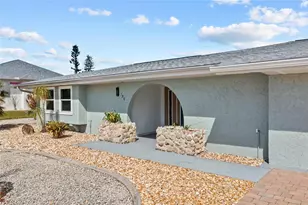 156 Morgan Ln SE, Port Charlotte, FL 33952 - Photo 5