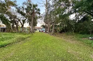 20246 Hamilton Ave, Port Charlotte, FL 33952 - Photo 23