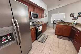 2848 Picadilly Cir, Kissimmee, FL 34747 - Photo 3