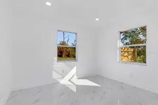 18289 Eblis Ave, Port Charlotte, FL 33948 - Photo 23