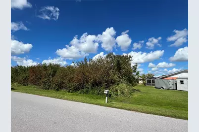 520 Fenton Avenue NW, Port Charlotte, FL 33952 - Photo 3