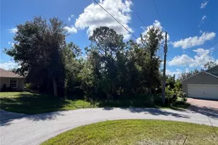 304 Oyahue St, Punta Gorda, FL 33983 - Photo 1