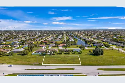 1213 Chiquita Boulevard S, Cape Coral, FL 33991 - Photo 5