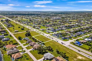 1213 Chiquita Blvd S, Cape Coral, FL 33991 - Photo 5