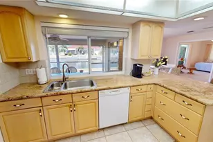 951 Santa Brigida Ct, Punta Gorda, FL 33950 - Photo 11