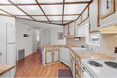 2100 Kings Highway #627, Port Charlotte, FL 33980 - Photo 9