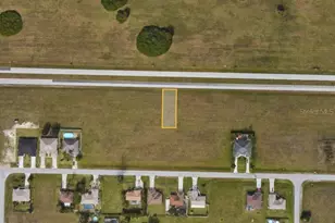 2008 Diplomat Pkwy E, Cape Coral, FL 33909 - Photo 3