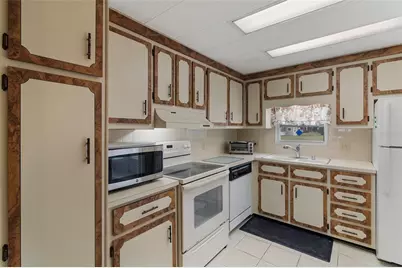 2100 Kings Highway #833, Port Charlotte, FL 33980 - Photo 15