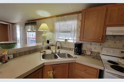 126 Lazy Lagoon Drive, Punta Gorda, FL 33982 - Photo 11