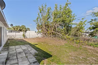 21274 Gladis Avenue, Port Charlotte, FL 33952 - Photo 19