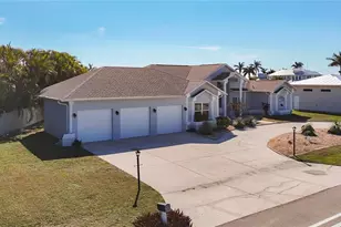 2124 Cornwallis Pkwy, Cape Coral, FL 33904 - Photo 9