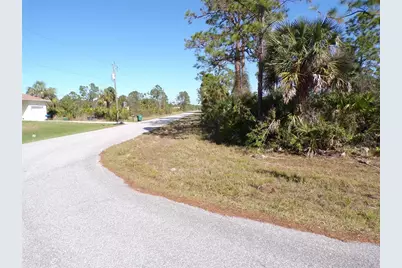 12070 Ashley Avenue, Port Charlotte, FL 33981 - Photo 11