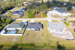 2405 Vancouver Ln, North Port, FL 34286 - Photo 31