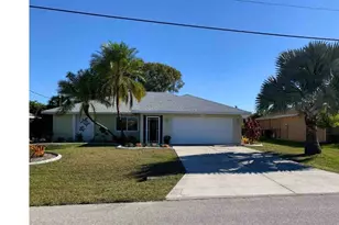 293 Broadmoor Ln, Rotonda West, FL 33947 - Photo 1