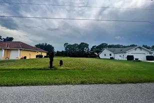 83 Pinehurst Ct, Rotonda West, FL 33947 - Photo 1