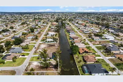 216 SE 15th Terrace, Cape Coral, FL 33990 - Photo 5