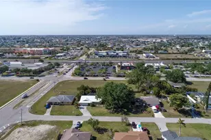 758 SW 4th St, Cape Coral, FL 33991 - Photo 11