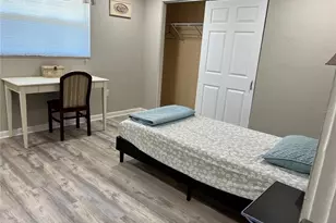 705 Crestview Cir NW, Port Charlotte, FL 33948 - Photo 13