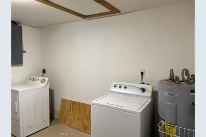 705 Crestview Circle NW, Port Charlotte, FL 33948 - Photo 17