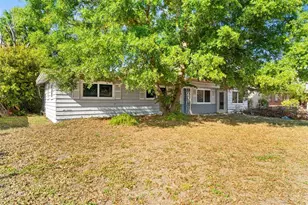 2677 Martin St, Sarasota, FL 34237 - Photo 5