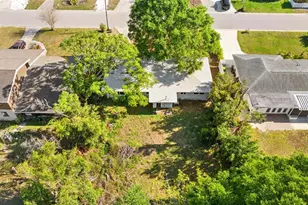 2677 Martin St, Sarasota, FL 34237 - Photo 33