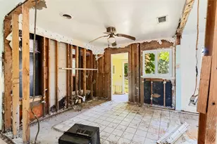 2677 Martin St, Sarasota, FL 34237 - Photo 11