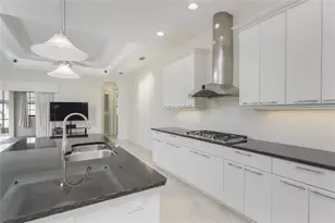 4676 Tuscana Dr, Sarasota, FL 34241 - Photo 13