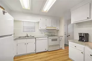 2100 Kings Hwy, Port Charlotte, FL 33980 - Photo 13