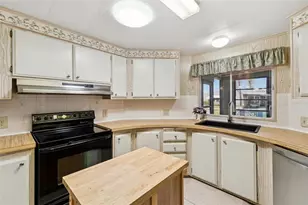 58 Lakeview Dr, North Port, FL 34287 - Photo 5