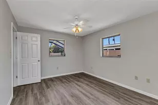 428 Briarwood Rd, Venice, FL 34293 - Photo 19