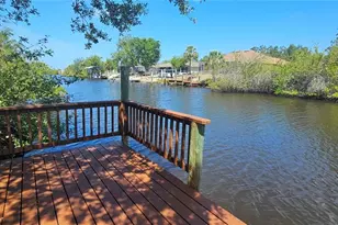 17356 Gulfspray Cir, Port Charlotte, FL 33948 - Photo 3