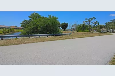 133 Fairway Road, Rotonda West, FL 33947 - Photo 11