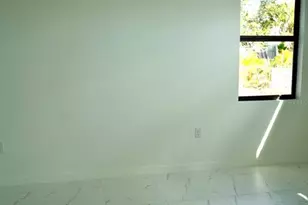 313 NE 9th St, Cape Coral, FL 33909 - Photo 17