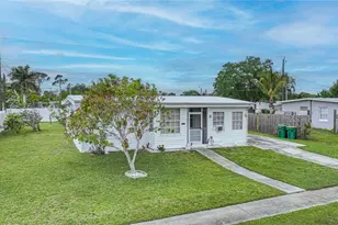 2321 Dallas St, Port Charlotte, FL 33952 - Photo 3